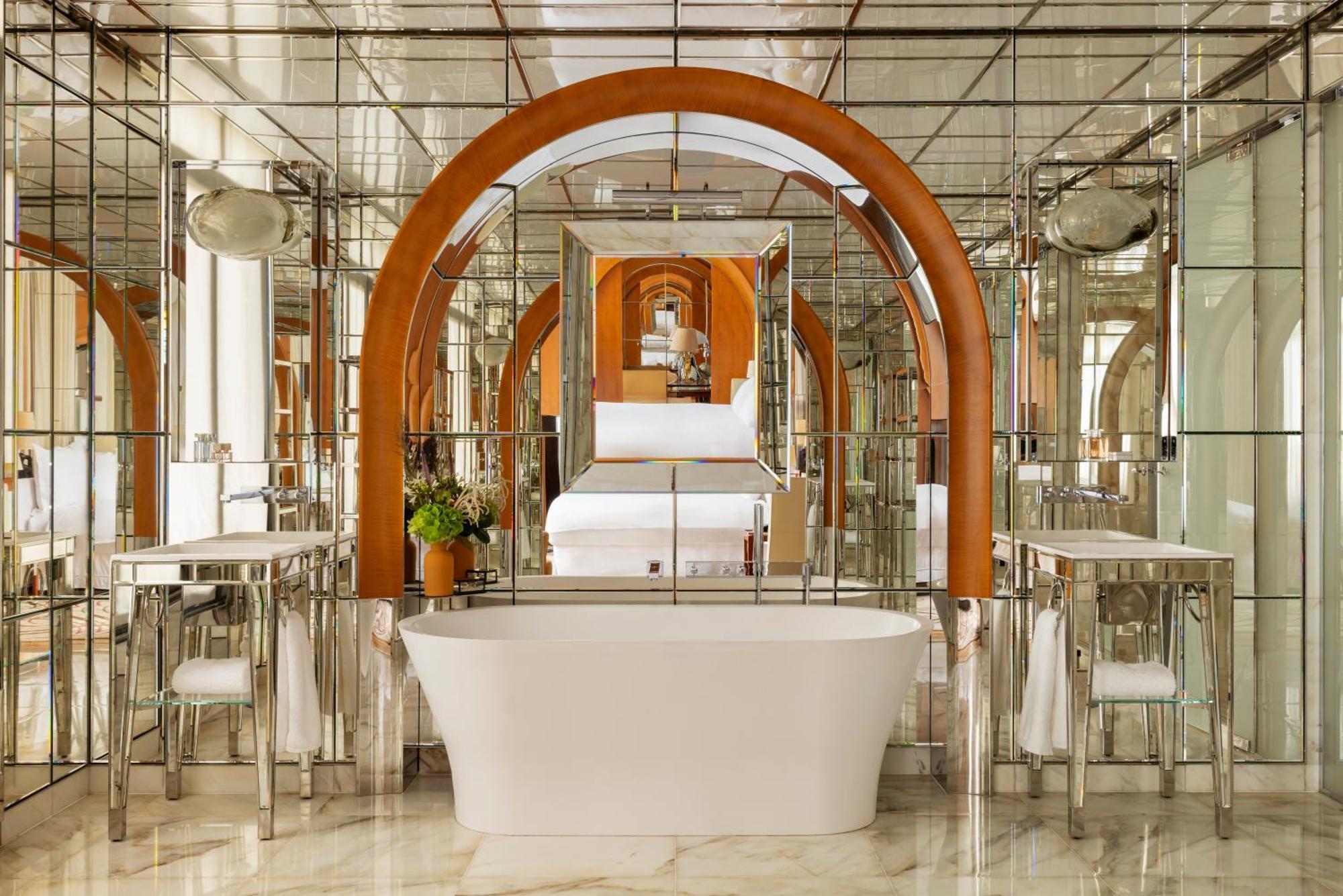 Le Royal Monceau Raffles Parigi